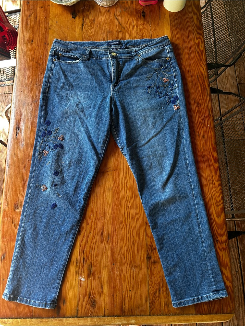 Bandolino Blue Straight-Leg capris with Floral Embroidery